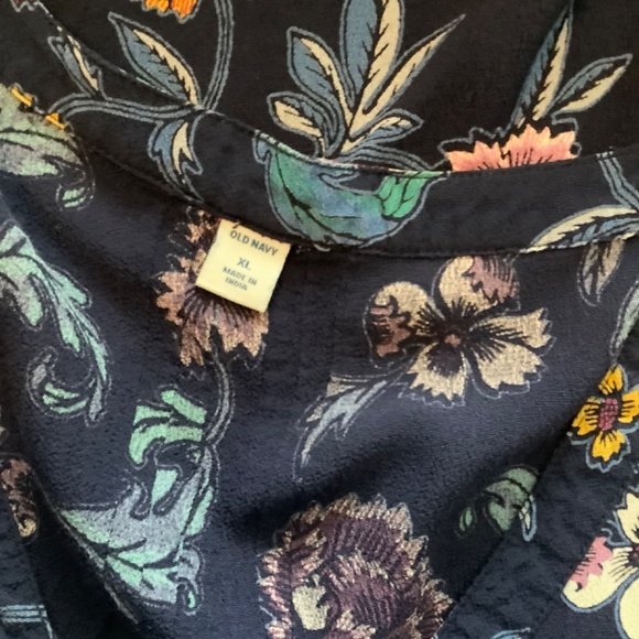 High low blue floral tank - Picture 5 of 5